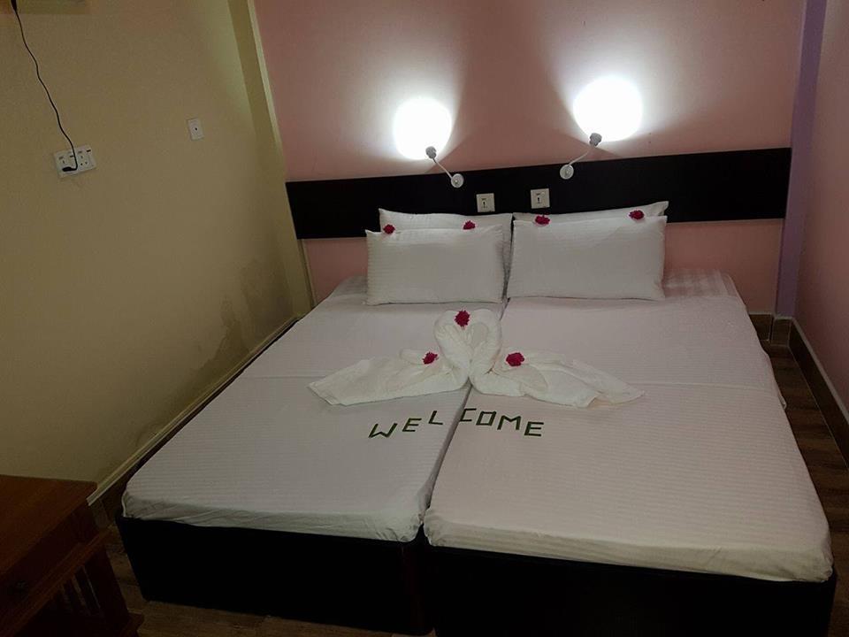 Aqua Inn Naifaru Buitenkant foto