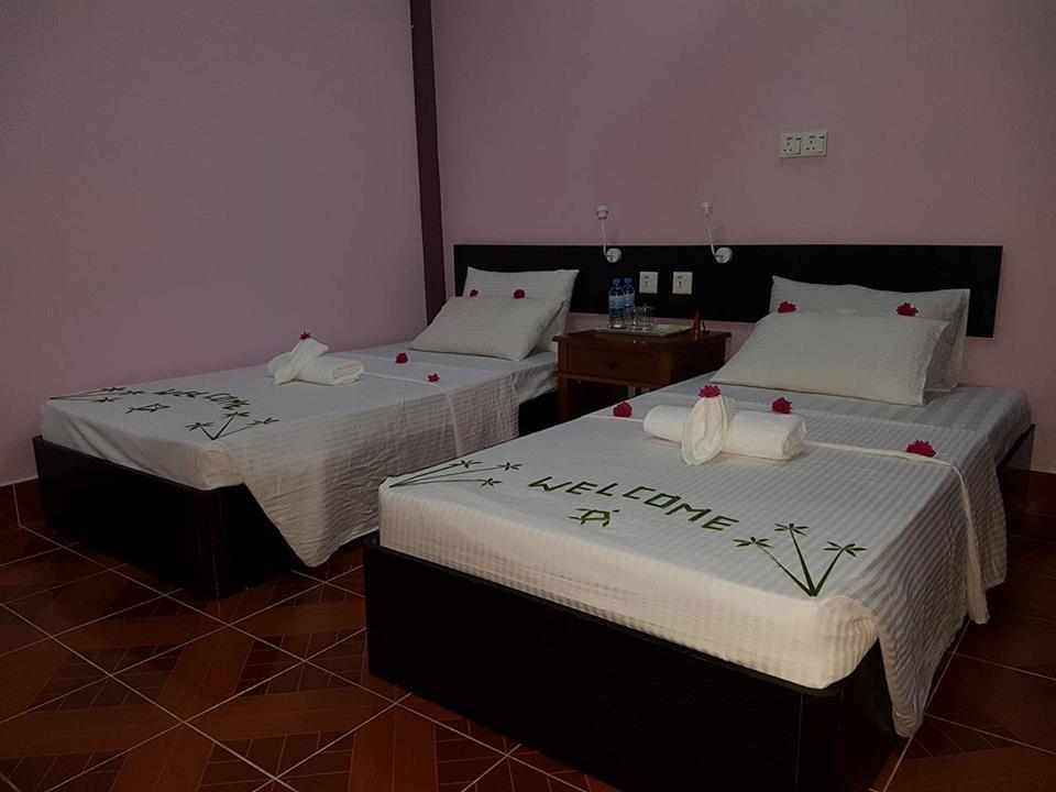 Aqua Inn Naifaru Buitenkant foto