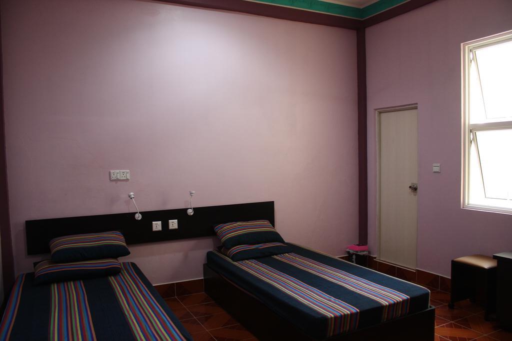 Aqua Inn Naifaru Buitenkant foto