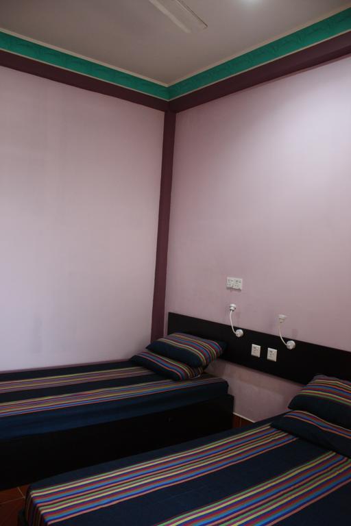 Aqua Inn Naifaru Buitenkant foto